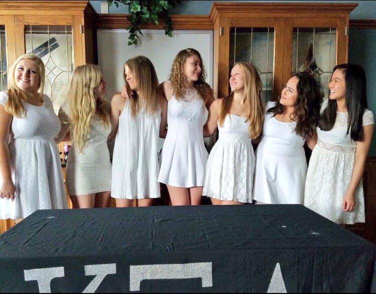 kappaxidelta's tweet photo. Throwback to Kappa Xi Delta's first pledge class activation 💙 Alpha class, we love you 💎 #umduluthgreek #loveinkappa https://t.co/YzouxrAsYf