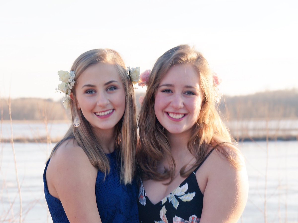 anna_vakulskas's tweet photo. hbd megan perry!! I love you so much💗 thanks for all the mems &amp; I can't wait to make more of them and cause more problems with you!! Luv u! https://t.co/8MO6hFkyq0