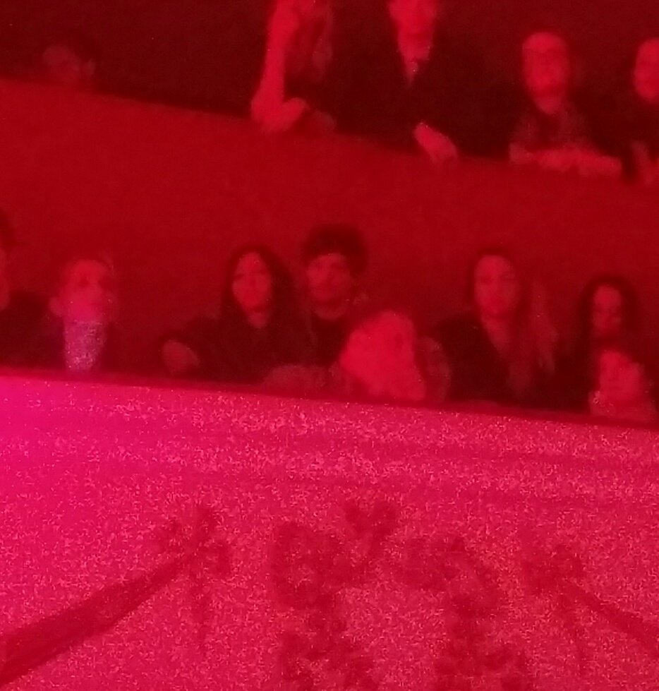 lwtpez's tweet photo. I do not ship Elounor and never have but I'm here to piss the ugly side of Larry shippers off xo https://t.co/Q7cFuMSULc