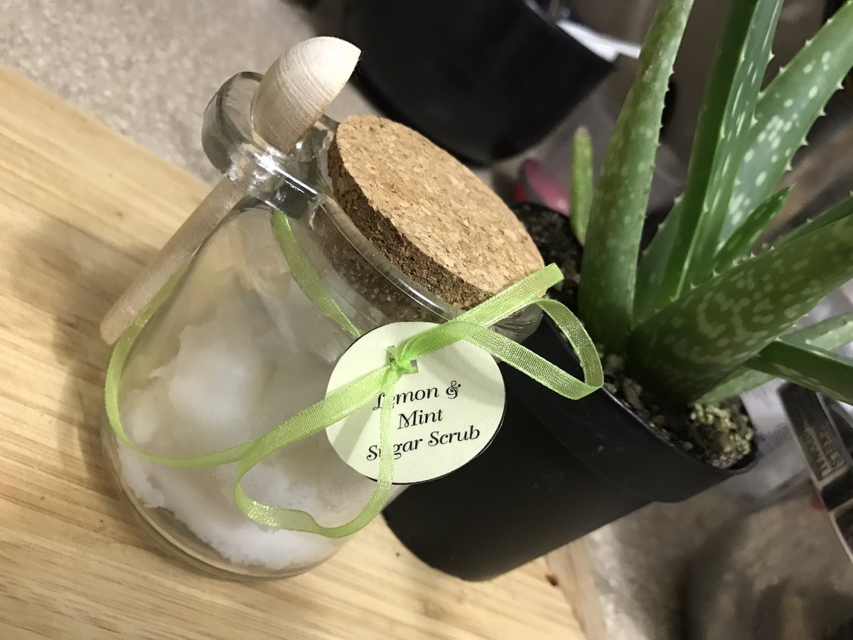 MelissaSchluer's tweet image. How to make sugar scrub &amp;amp; Essential Oil 101 class was amazing! For more info message me! #momlife #joinme #funwithoils #stayhome