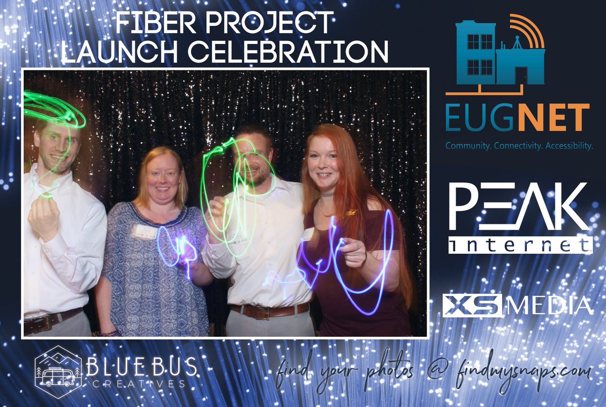 BlueBusCreative's tweet image. It's gettin' LIT at the @eugnetoregon fiber launch celebration!
