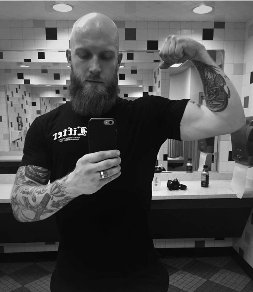 lifterofficial's tweet photo. @iron_roshi https://t.co/7JdD4Spr7U https://t.co/qj0Hd2HgdU
