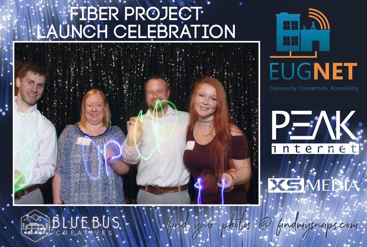 BlueBusCreative's tweet image. It's gettin' LIT at the @eugnetoregon fiber launch celebration!