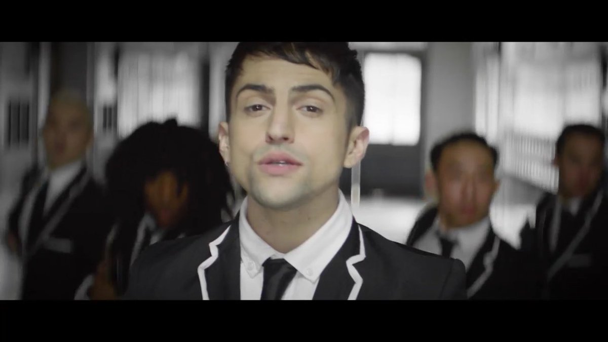 RTMitchGrassi's tweet photo. RT for Mitch Grassi in Straight Outta Oz (Deluxe Edition) by @todrick 🙆💕💋 https://t.co/YS9RexgGIW