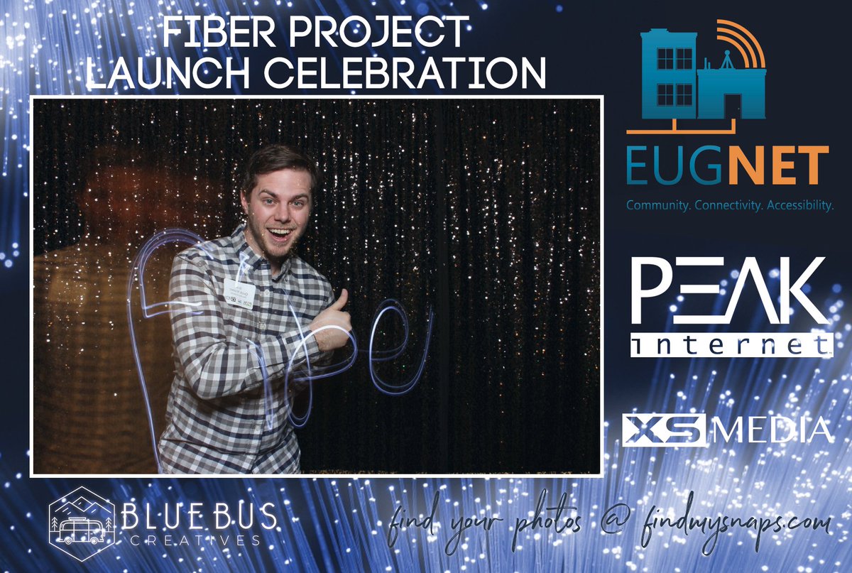 BlueBusCreative's tweet image. It's gettin' LIT at the @eugnetoregon fiber launch celebration!