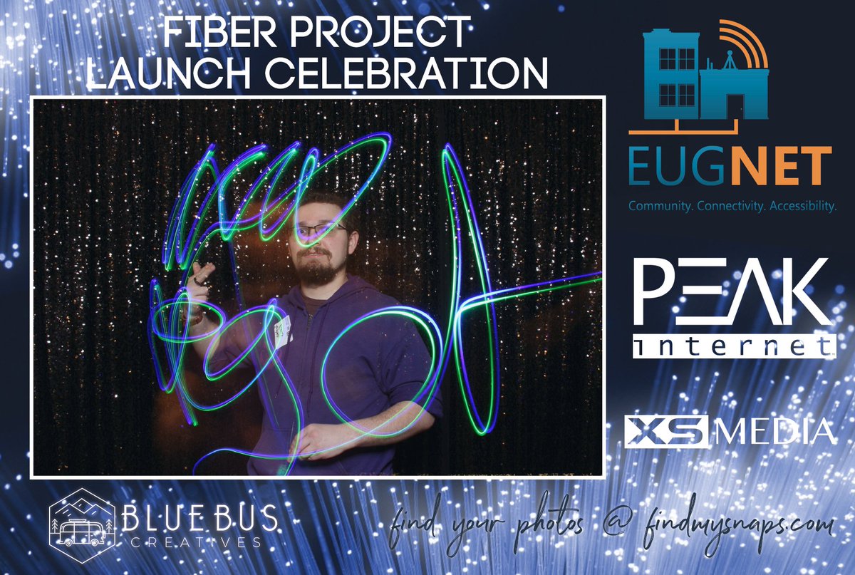 BlueBusCreative's tweet image. It's gettin' LIT at the @eugnetoregon fiber launch celebration!