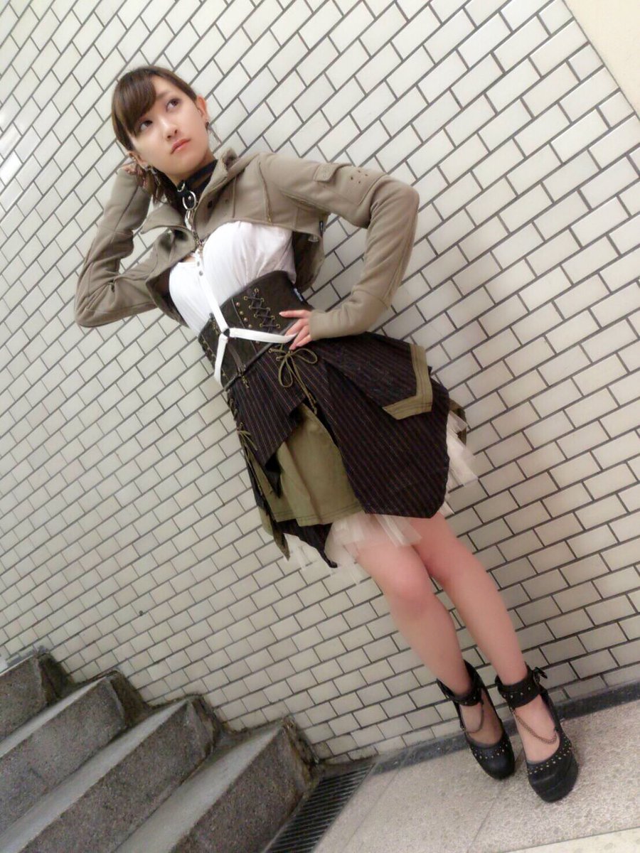 Ozzoneste新宿サブナード店 クローチェ ハードコーディネート ショートパーカー ハーネスキャミ 新作のミニスカートでハードで可愛いコーディネート ハード ハーネス シュラグ キッチュ ファッション スチーム