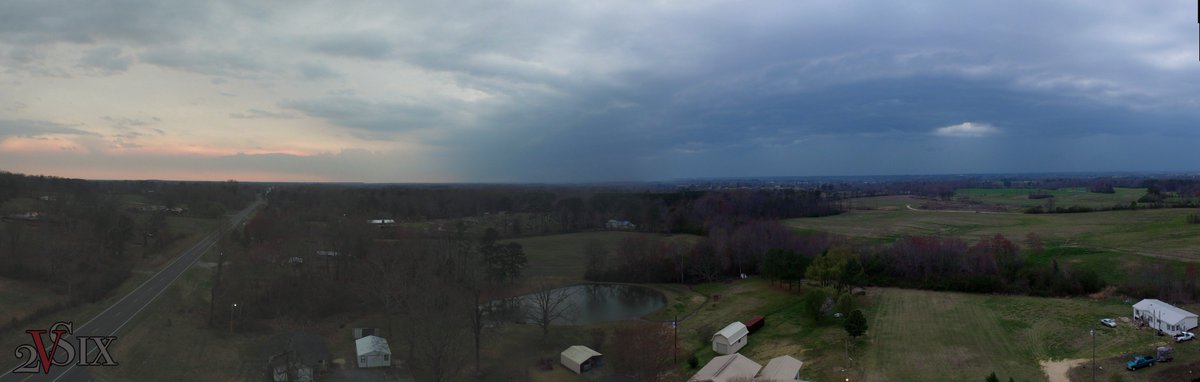 BamaBass's tweet photo. Caught some footage of the storm as it rolled in to town. #valleywx #2vsixstudios #henagar #dronephotography #dronestagram https://t.co/kAg3wlf00Z