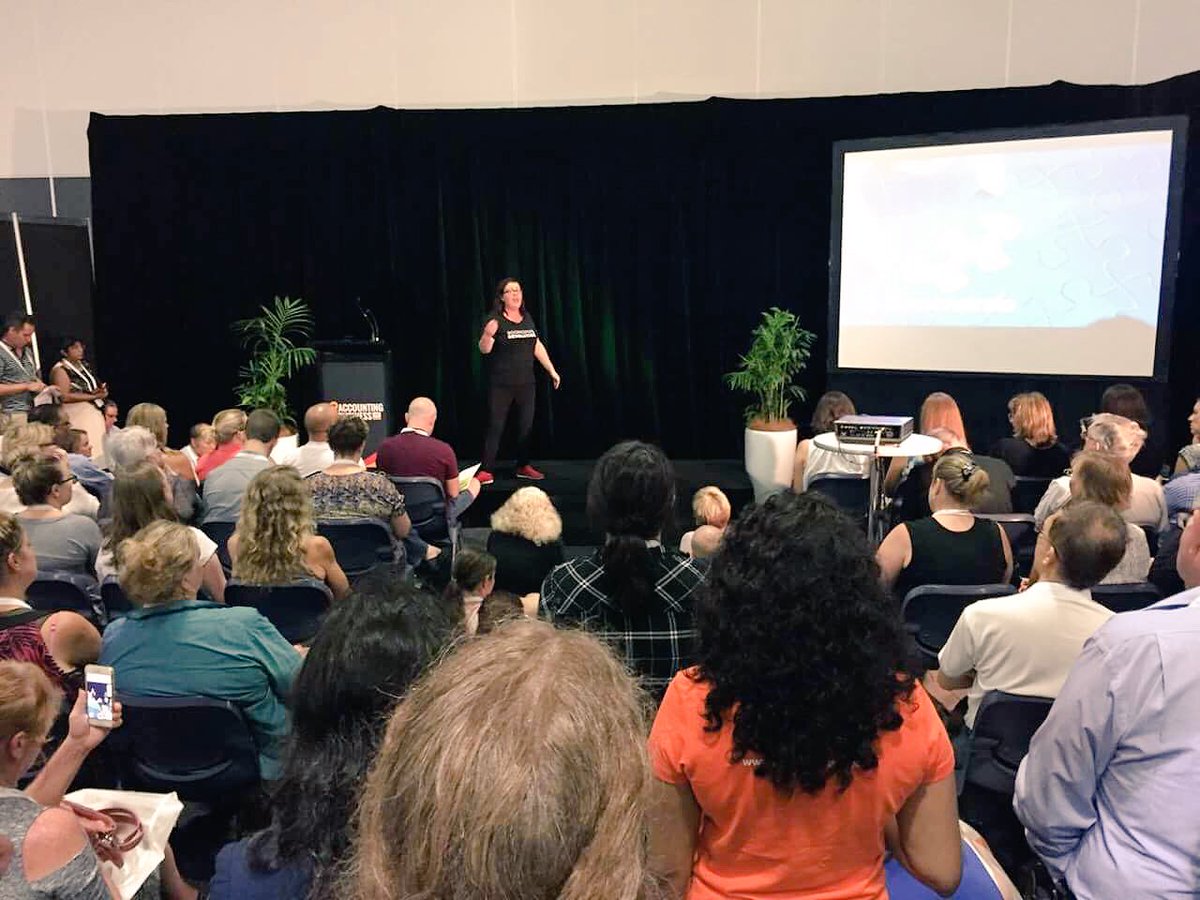 bookkeeperrev's tweet photo. Selling - is it a dirty word? Full house to listen to @themelpower speaking at the Accounting Business Expo today! #ABExpo #BKRev https://t.co/a7bSRclmCq