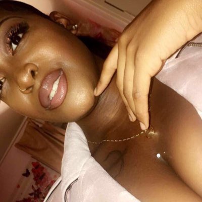Jaay_Morena's tweet photo. Birthday Girl #Chapter20🎉👑💕🙏🏾 https://t.co/hBws3xMvVT