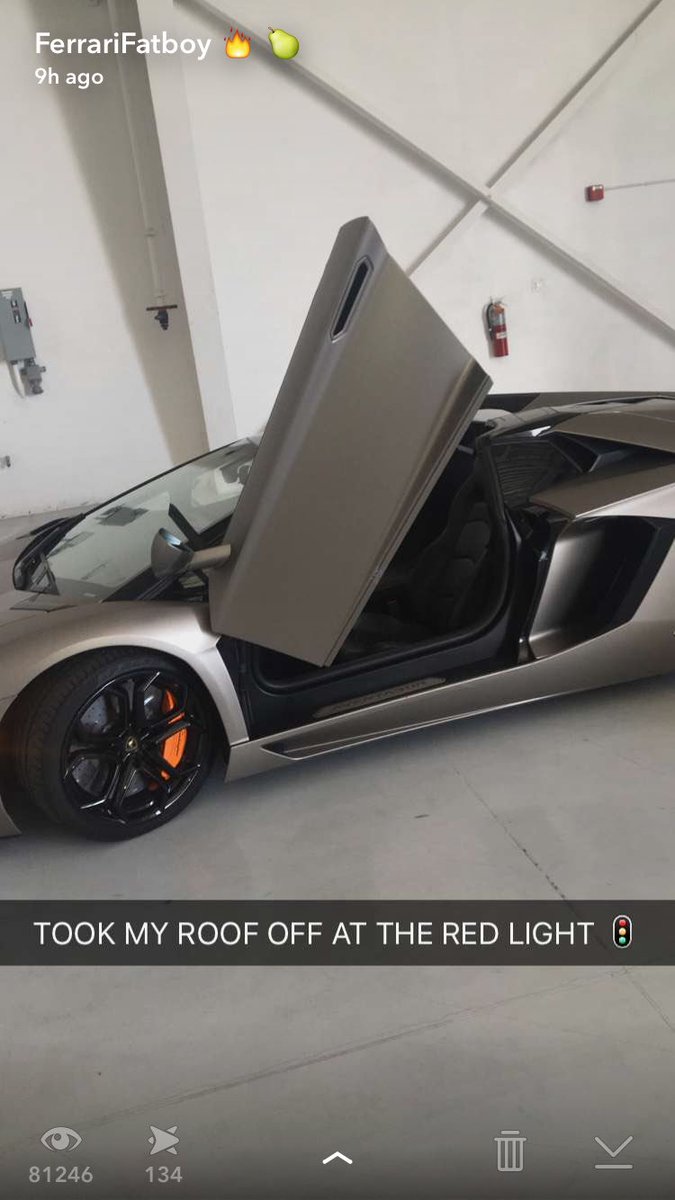RickRoss's tweet photo. I TOOK MY ROOF OFF AT THE RED LIGHT 🚦 https://t.co/FS0WcIt2nW