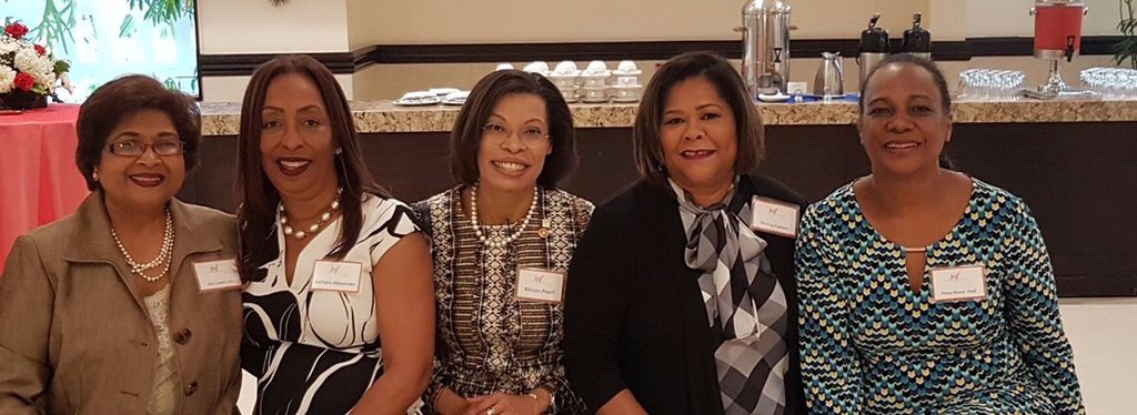 marciaforbes's tweet photo. .@IWFglobal,#JamaicaChapter, hosted #EdieWeiner of @future_hunters to address key decision-makers in Jamaica. #Youth #Education highlighted https://t.co/Qkc7PVO5nJ