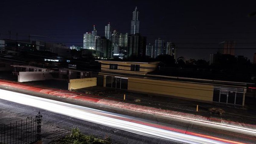 MaximaVenezuela's tweet photo. Segundo apagón en menos de una semana afecta a ciudad de Panamá https://t.co/4vZbUzCmUY https://t.co/08dJsSELZY