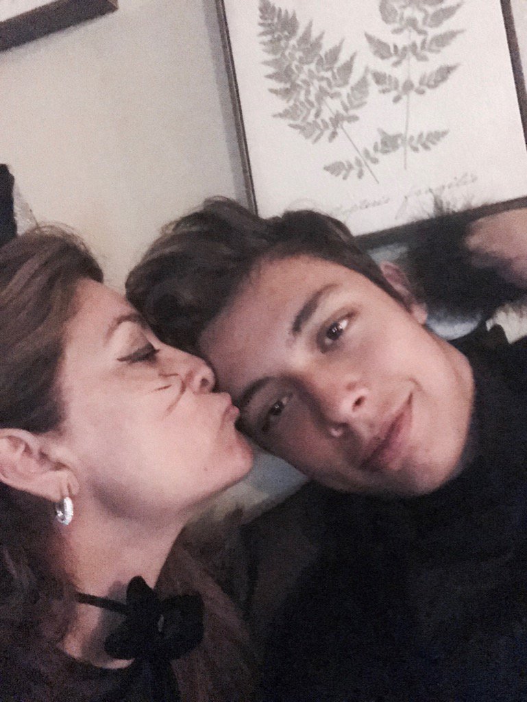 MamaSonus's tweet photo. ya casi, es tu dia baby,gracias por ser mi hijo ! por ser Marcelo tal cual como eres te amo hijo❤ 
Feliz Cumple!!!!🎉🎁 https://t.co/CfgXKbhwKj