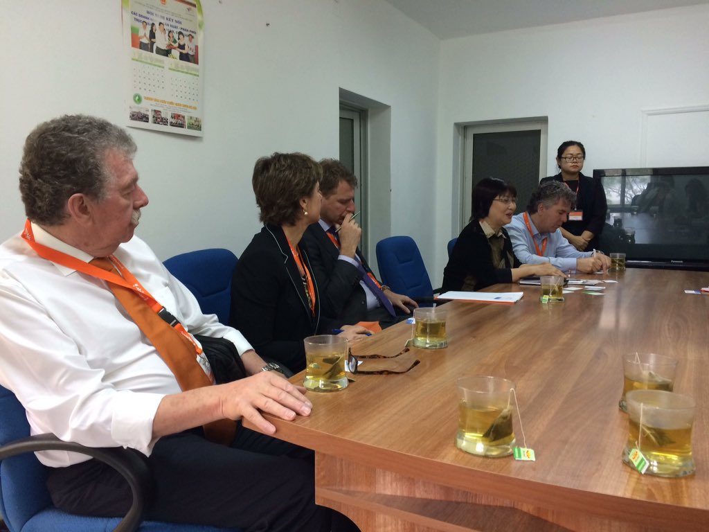hbogaerts's tweet photo. #NLVIETNAM bezoek aan association of vietnamese retailers https://t.co/dFlaa00D23