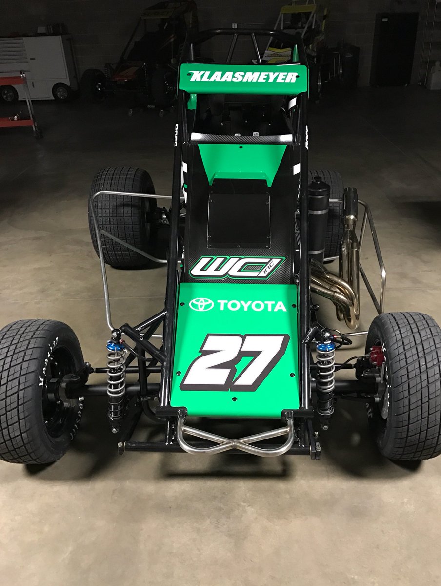 TKlaasmeyer's tweet photo. Patiently waiting for Friday's @POWRi_Racing opener. https://t.co/dQi8N8dQ7J