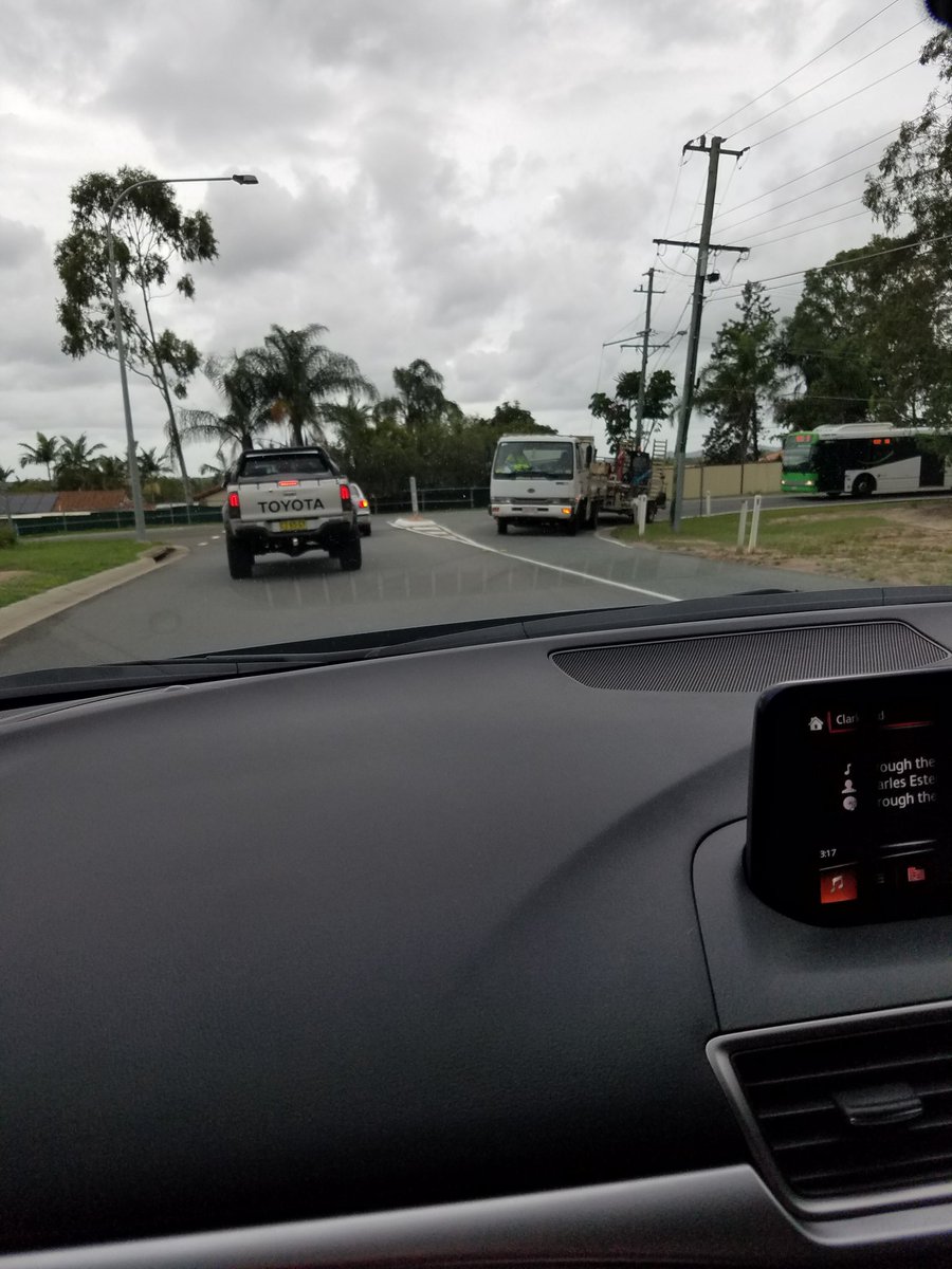 KimRathbone's tweet photo. Feel like I'm driving #ButImNot #RightSideDrive #LeftSideOfTheRoad https://t.co/YYS9nU2ckc