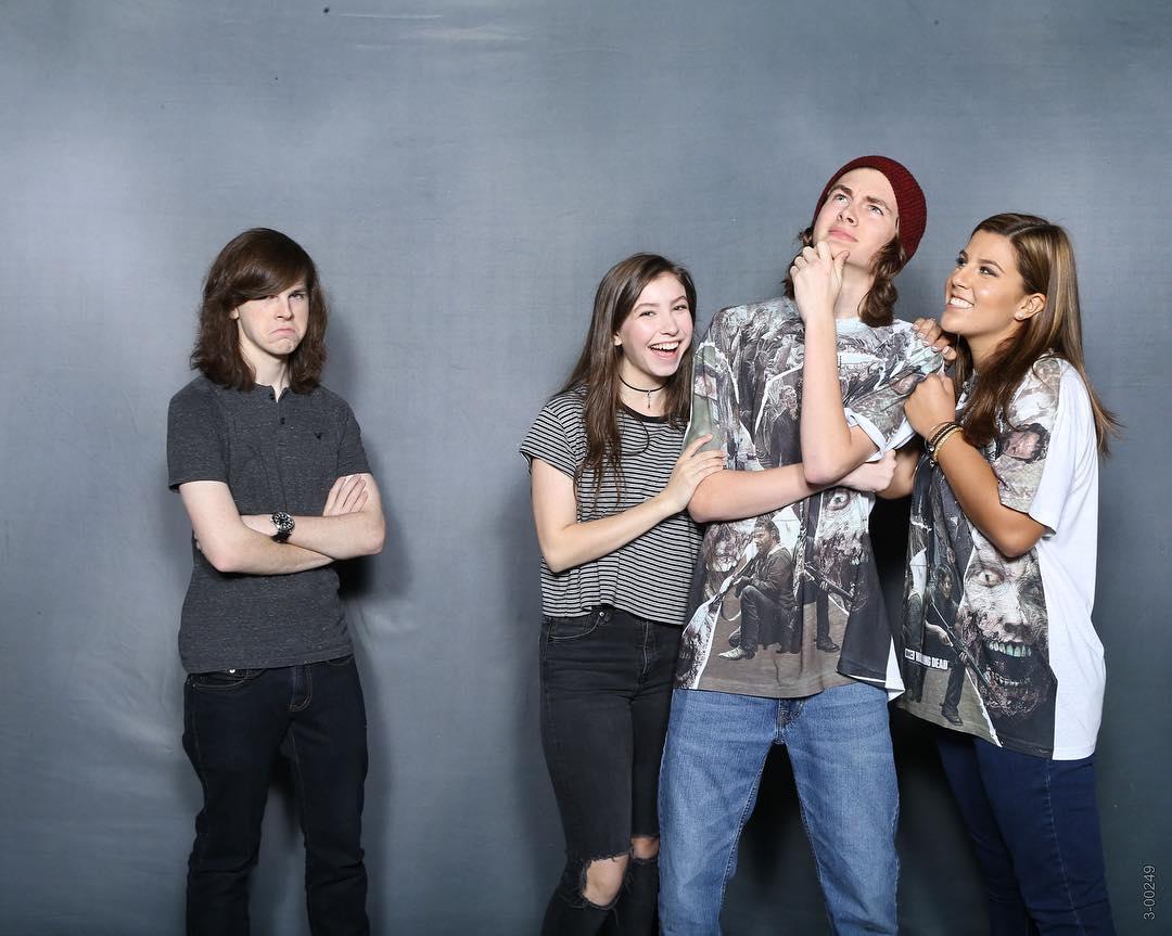 queenstyless's tweet image. imagina só tirar uma foto dessas aqui bicho #ZombiesWeekend