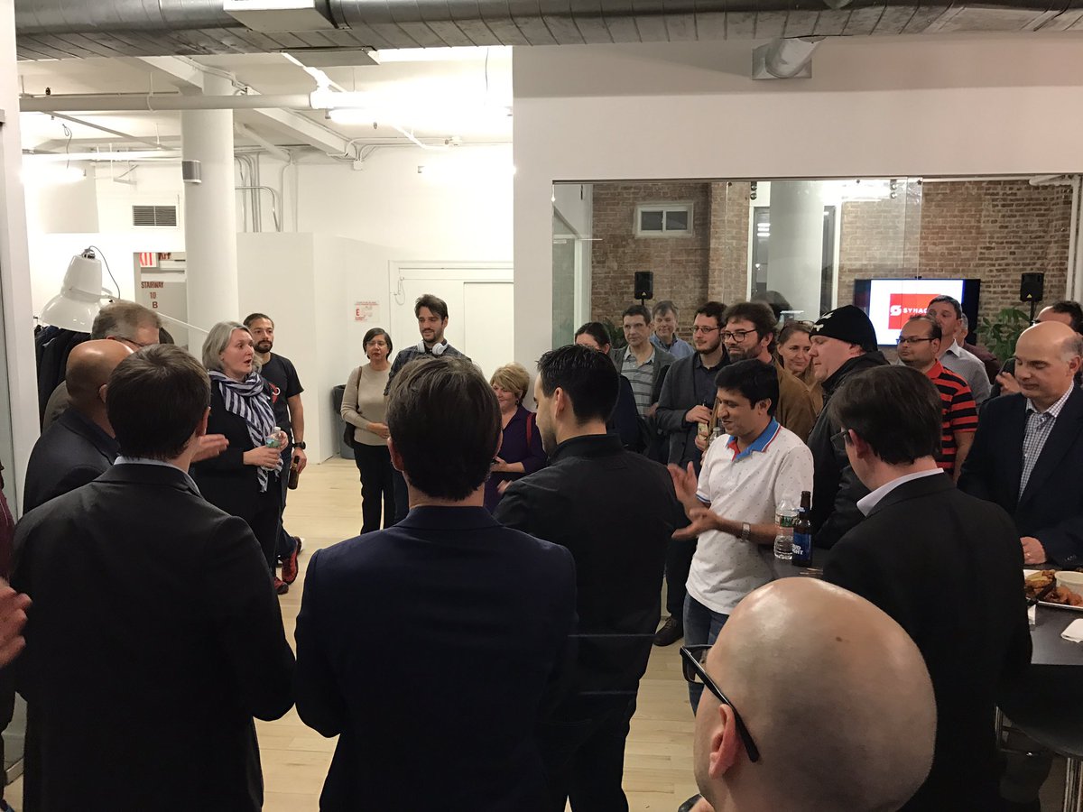 marcgadsdon's tweet image. Drinks with @Zimbra partners and employees - v good to put so many faces to names after many years working together. #zimbraCommit