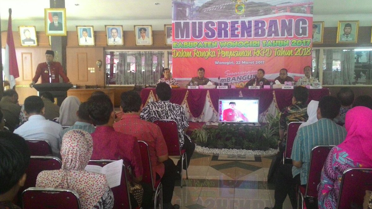 Silang 94 FM RGS dan rgs.streamingkita.com. Rabu, 22/3/2017,Pendopo Rumdin Bupati. Musrenbang 2017 kab Wng