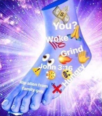 CauseWereGuys's tweet photo. healthy foot vs. athletes foot https://t.co/twRFWZNdzV
