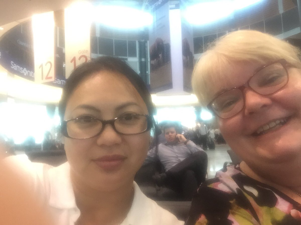 jennyschroder1's tweet photo. @ThuDinhAU @JanAPayroll Thu and I have checked in for our flight to Brisbane for #SageCustomerConference. @SageAustralia @sageuk @SKellyCEO https://t.co/Tcf0IpNDy1