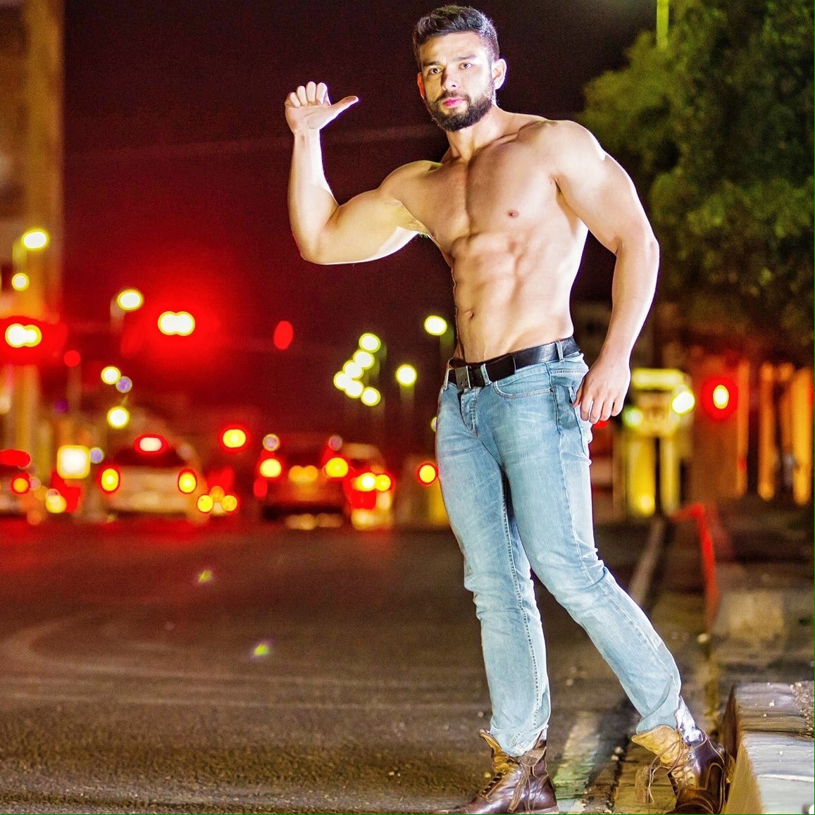 Conaromaacafe's tweet photo. Josue #FitnesMen #SexyBoy #HermosoMuchacho #MexicoEsBello #PoderosoMuscle #BodybuilderMen #DiosesDelOlimpo #MuscleMen #GuyBeatiful #Handsome https://t.co/u3eTpomXpb