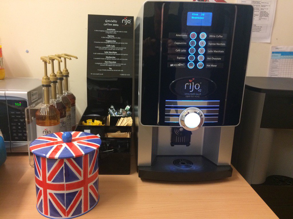 ShaunPatrickNS's tweet image. Just arrived @NottsSport HQ. Snazzy new @rijo42 coffee machine. Great staff deserve great coffee!