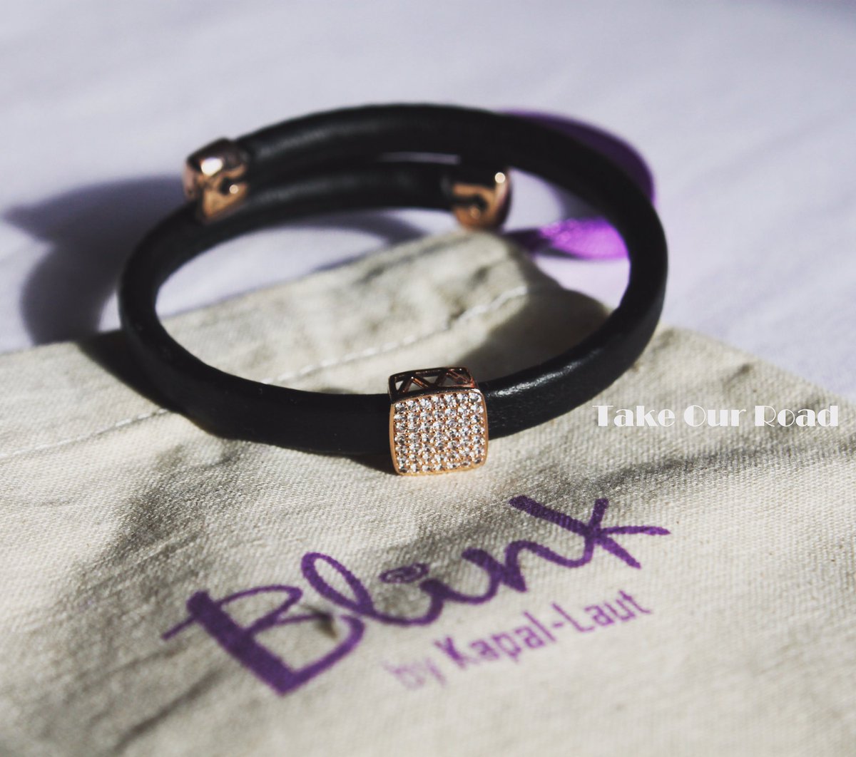 takeourroad's tweet photo. Way to a women's ❤ #balishopping #seminyakshopping #kapal-laut #blink #leatherband #womensbracelet #blackleatherband #bling #jewellery https://t.co/BfACUUFuJ6
