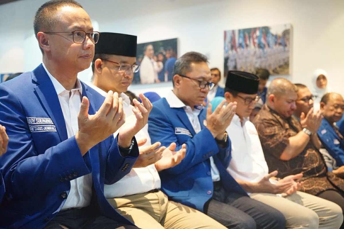 ZUL_Hasan's tweet photo. Dengan mengucap Bismillah seluruh Kader PAN siap memenangkan Anies Sandi menjadi Gubernur &amp; Wakil Gubernur Jakarta -Adm- #PANOkOce https://t.co/A7yTZiZfGE