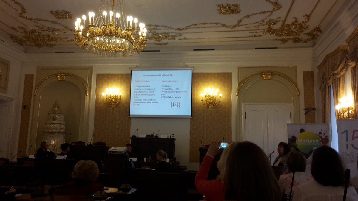AquaLife_Inst's tweet photo. Klesající tendence konzumace nápojů #bezcukru vede k dětské obezitě. Dnešní seminář o #pamlskovavyhlaska v #parlamentČR https://t.co/zmZif9NQVu