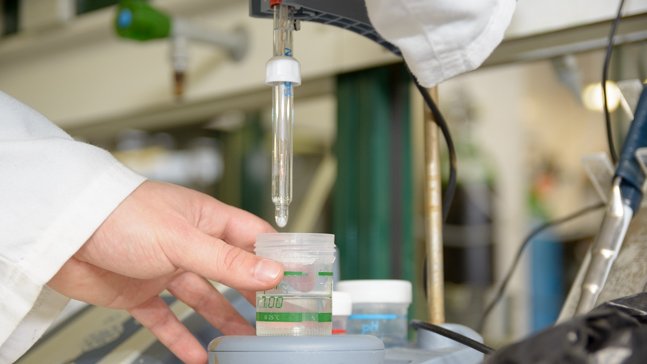 usal's tweet image. Investigadores de la USAL prueban con éxito "in vitro" una alternativa no tóxica a la quimioterapia en #cáncer saladeprensa.usal.es/node/106573