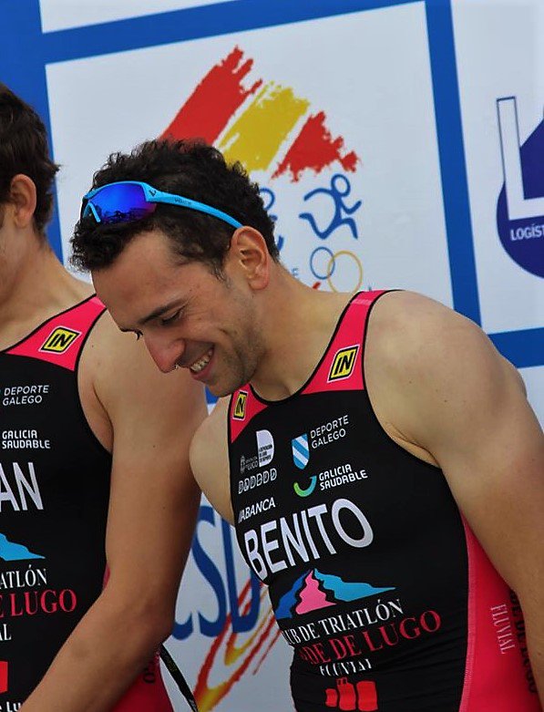 voicesportsco's tweet photo. ¿Qué tal habéis comenzado esta nueva temporada? ¡Nos encanta acompañaros en todos vuestros retos! @antonibenito #InverseBlue #duatlon #Boiro https://t.co/ETd0X7i2rZ