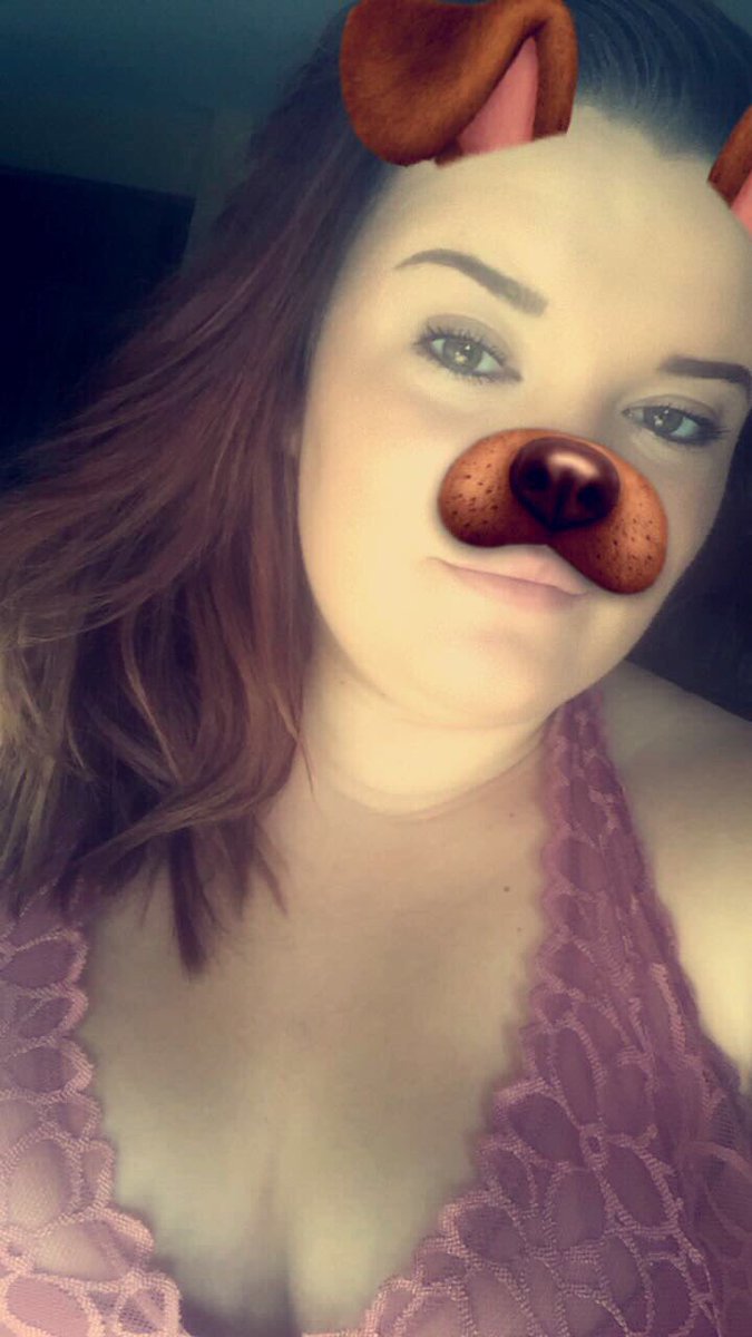 sugar_bunnie101's tweet photo. fuckin ugly ass bitch 😜😊 #hatinhoes #dumbex #imy #ily #lol #sike https://t.co/1RRr1EtC4p