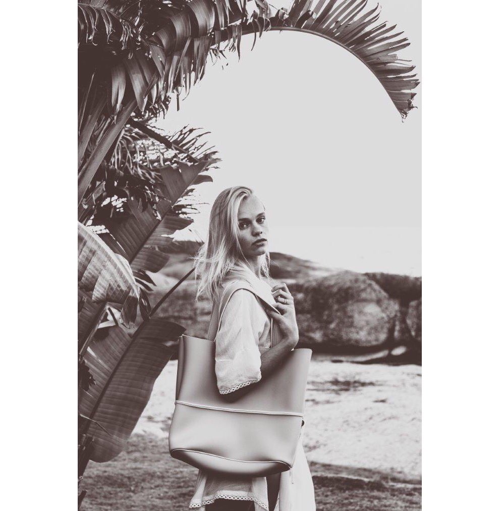 NM_Resort's tweet photo. We are back online after a wonderful trip 🌴 All your orders have been sent off ✨| Also.. all neoprene bags back in stock SHOP link in bio 😊 https://t.co/uG1qpE0WvB