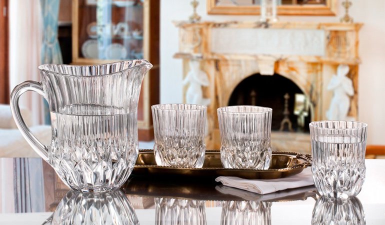 Facebook’ta Hediye Zamanı!
Görseldeki 7 parça sürahi takımını kazanmak için görseli beğenip RTlemeniz yeterli:) Yorum sayınız kadar şans!