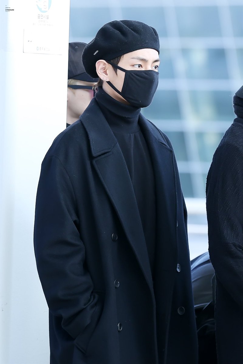 ✓・161201・ ICN #kimtaehyung #V #태형 #방탄소년단 @BTS_twt