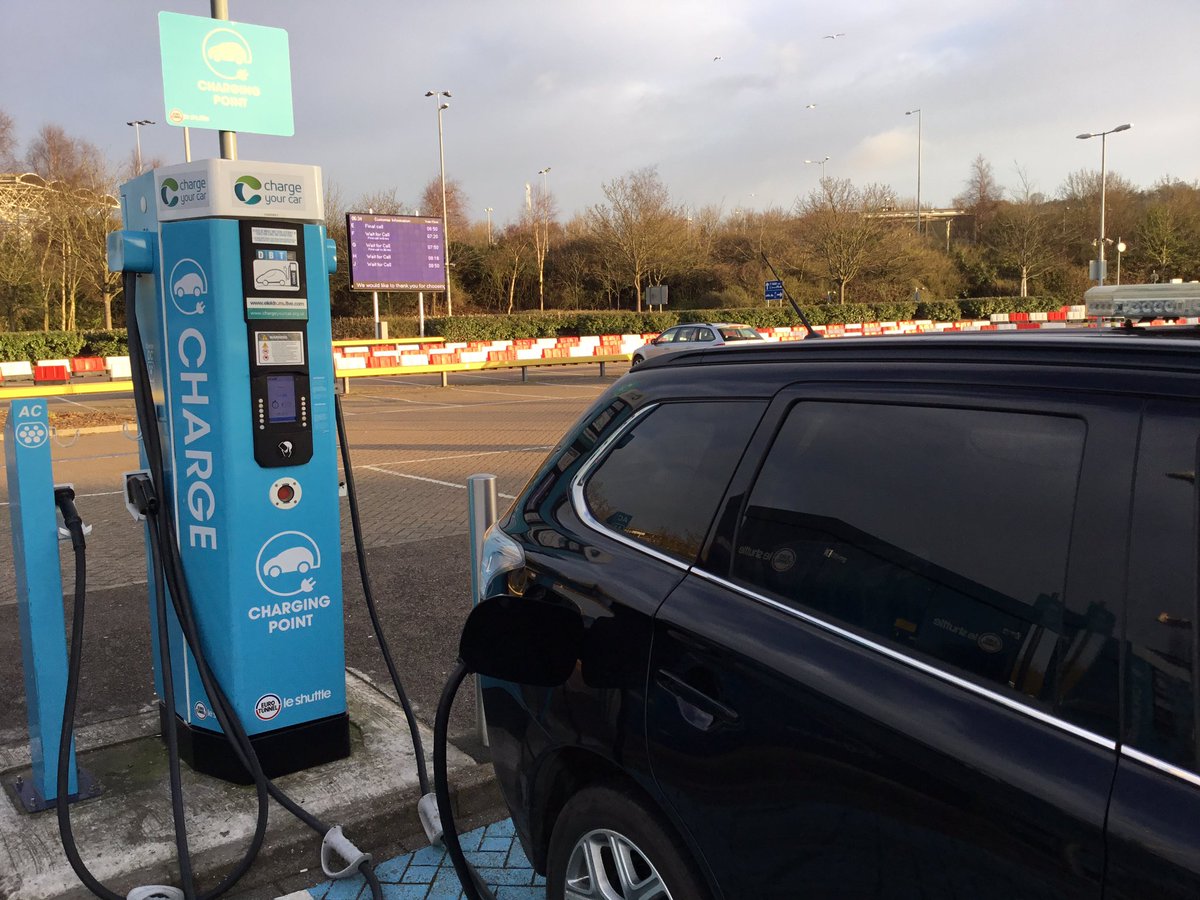 eventwifiuk's tweet photo. Quick charge at the tunnel before I pop in to France for a quick meeting @DriveElectricUK https://t.co/bz4W1UGWy3