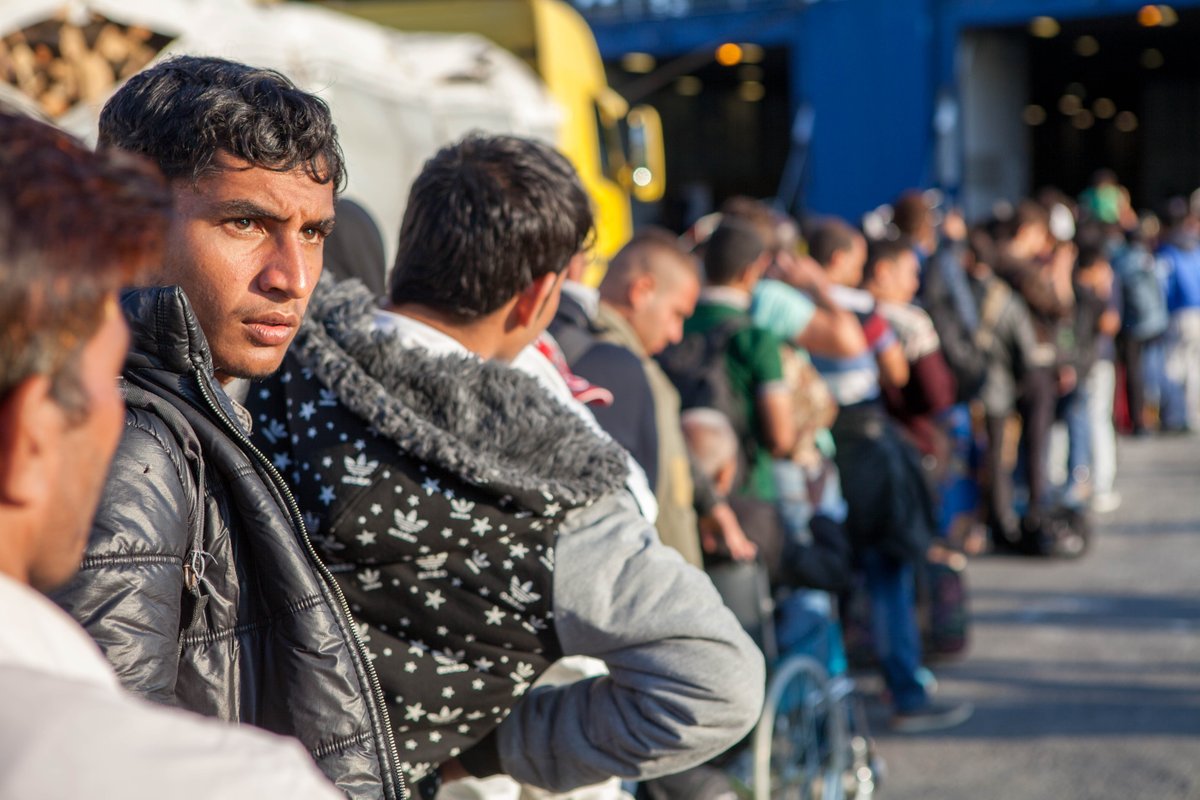 CaritasEuropa's tweet photo. We recommend more open, flexible, migration policies. Check our report “Migrants have rights” #MigrationIntegration https://t.co/E7nfT31FV3 https://t.co/DF2lTNrA0c