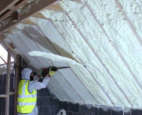 Four really strong reasons why you should never attempt a D.I.Y. spray foam insulation. Find out now ow.ly/vq5730a6wCE <a href="/DorsetMag/">Dorset Magazine</a>
