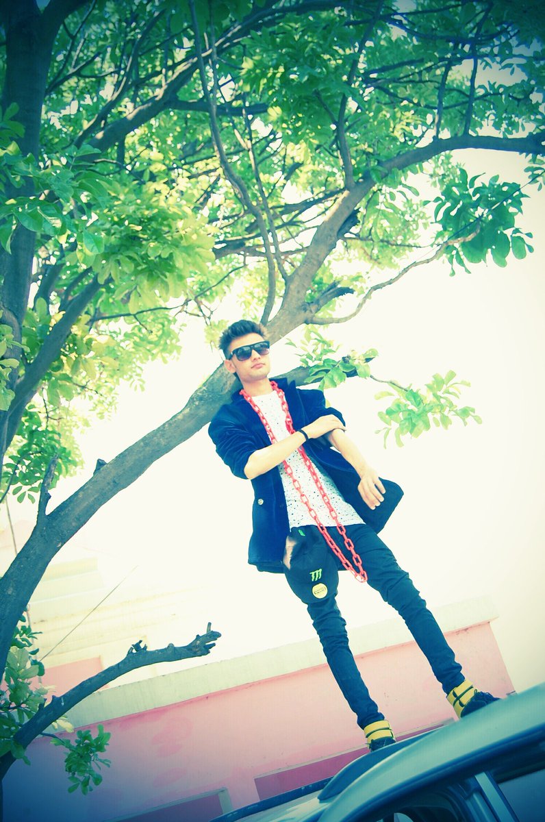 Rapper112gmail1's tweet photo. https://t.co/smo1IOVEGO