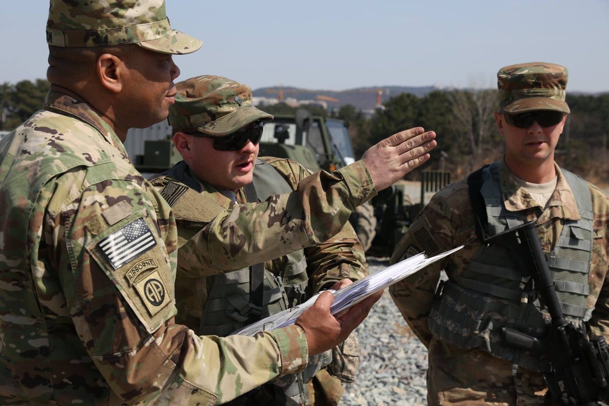 USForcesKorea's tweet photo. CSM Payton finished a 3-day battle field circulation today with 19thESC, @498thCSSB &amp; @hqamc soldiers &amp; Marines at Camp Mujuk. #ROK #CSMsays https://t.co/MpUTpZogJX