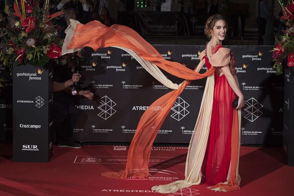 Me muero 😍 gracias @LeyreValiente ✨ #festivaldemalaga https://t.co/ubbmMi4OuR<a class="tags" target="_blank" title="On Twitter" href="/?out=eyJ0eXAiOiJKV1QiLCJhbGciOiJIUzUxMiJ9.eyJpYXQiOjE3MjA4MjUxNzMsImlzcyI6InR3cG9ybnN0YXJzLmNvbSIsIm5iZiI6MTcyMDgyNTE3MywiZXhwIjoxNzUyMzYxMTczLCJyZWRpcmVjdF91cmwiOiJodHRwczovL3R3aXR0ZXIuY29tL0xleXJlVmFsaWVudGUifQ.AZ0AR2jCnfqsYq-MJgcVTVdy-RgENEJZT8BqEW6s-qR8cDo7F7nFd5DsKH5AwYNupIbVpjCyI2bXj_wzMdGFqw">@LeyreValiente</a><a href="/tag/festivaldemalaga"class="tags">#festivaldemalaga</a>