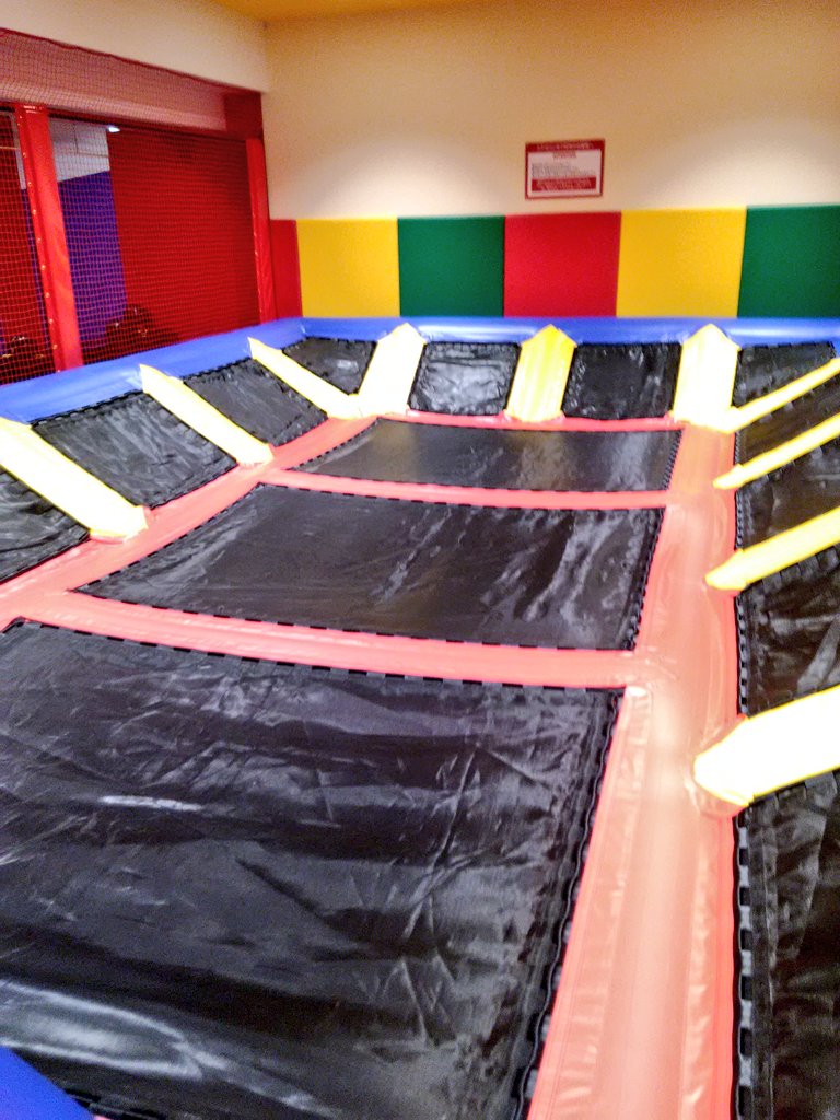 ラウンドワンスタジアム大分店 En Twitter スポッチャ情報 新アイテムが大好評稼動中 是非動きやすい服装で スポッチャ へ お越しください ラウンドワン大分店 でいっぱい遊ぼ T Co Lsqsjffaiw Twitter