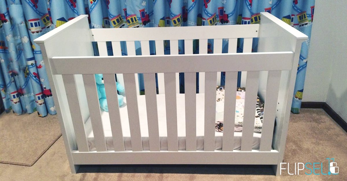 FlipSellSA's tweet photo. Never lose another wink of sleep. Buy this wooden baby cot and know your baby is safe and sound: https://t.co/5BkQaMItqg https://t.co/BBhYD6jxZq