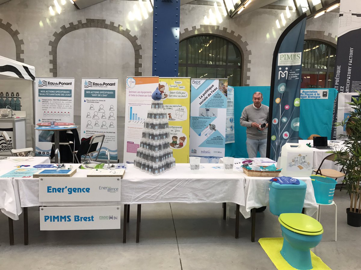 PimmsBrest's tweet photo. Le Stand des #PIMMS de Brest #energence et @BrestFr aux ateliers des Capucins. https://t.co/tjOxXIXMke