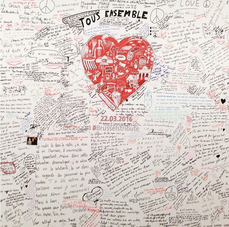 AlisonDankers's tweet photo. Toen samen. Nu samen. Altijd samen. #tousensemble #BrusselsAttacks #22maart https://t.co/ZBNn5nExfd