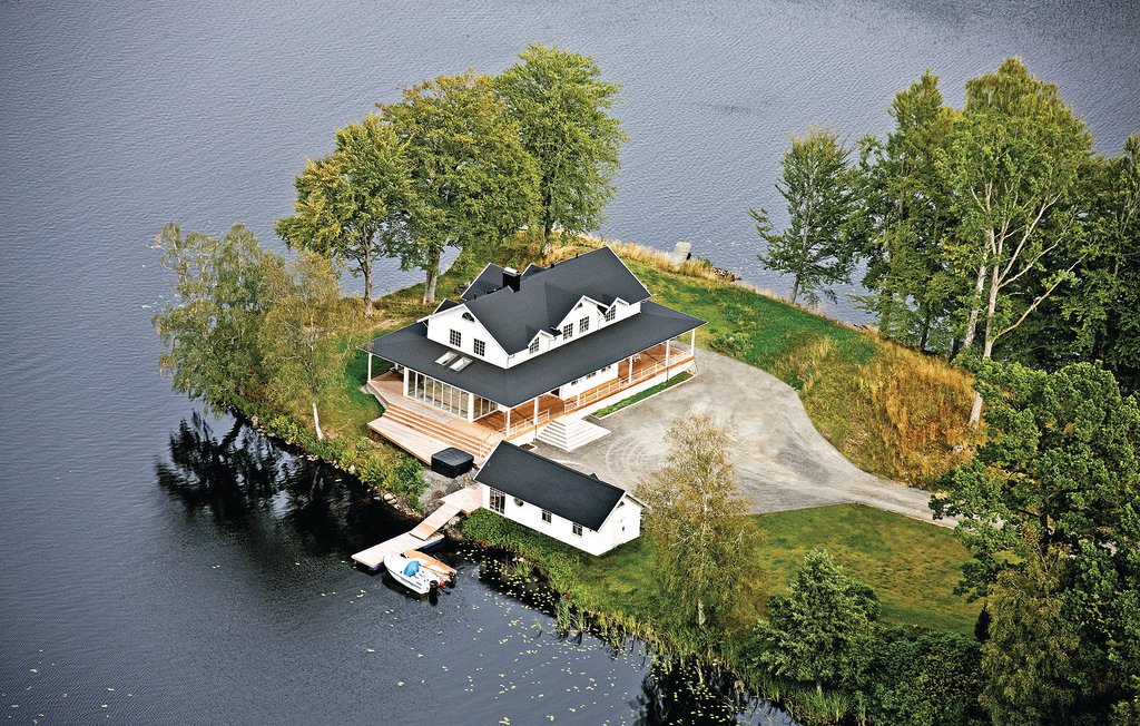 NOVASOLde's tweet photo. #mittwochsinspiration Zu viele #Freunde, die nicht alle in ein #Ferienhaus passen? Check unsere Gruppenhäuser! https://t.co/IW6hebZ1pd https://t.co/WDUvsUtWdV