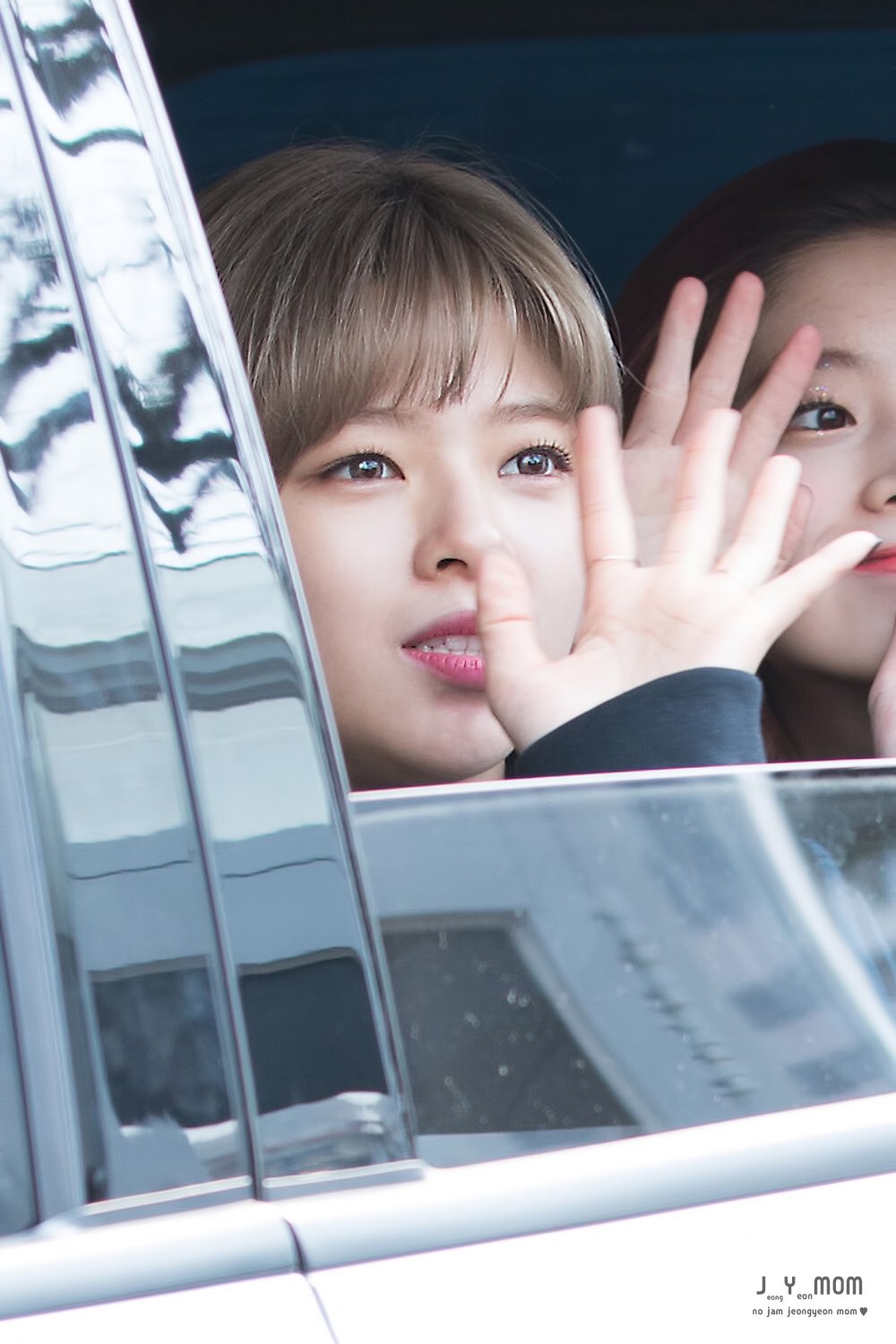 C7gmKQ_XQAM36MT.jpg:orig