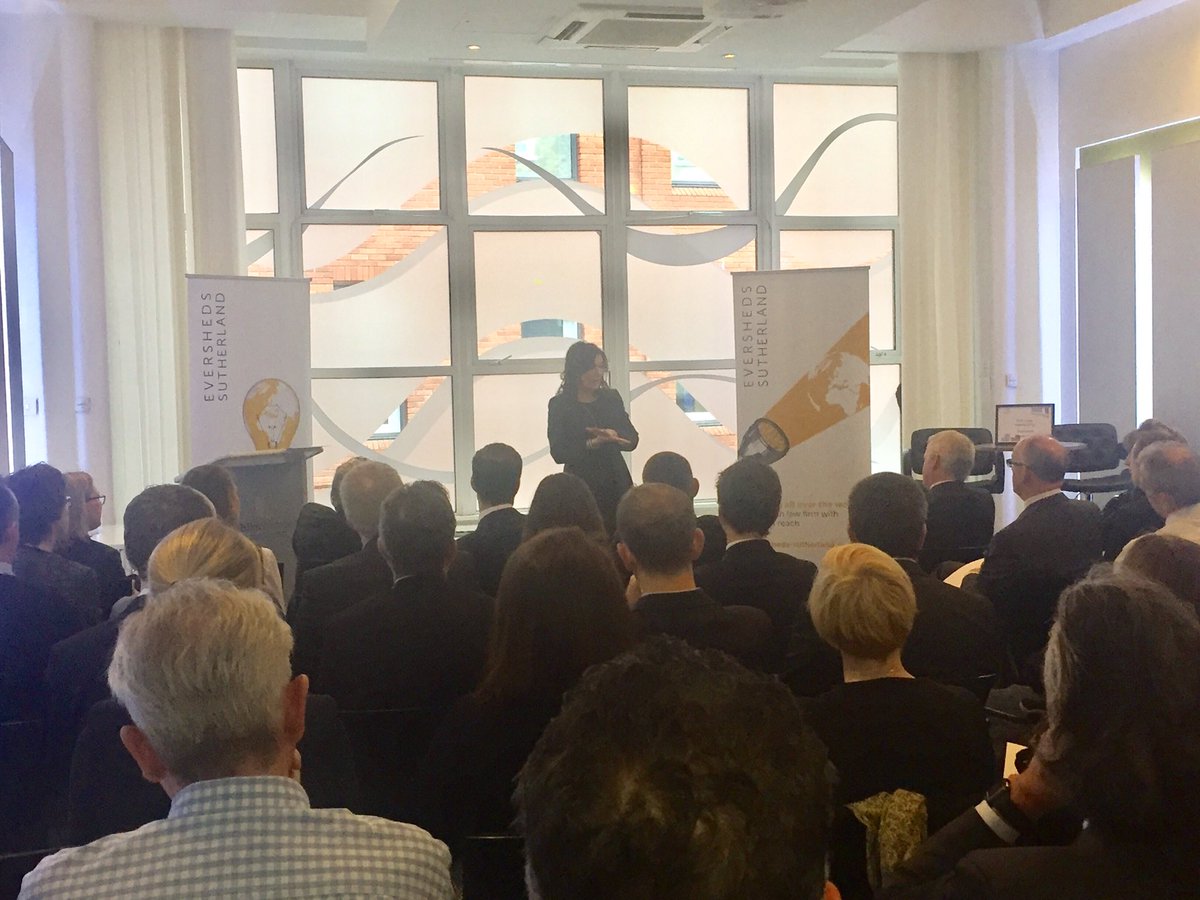 Great hearing <a href="/sharon_mccooey/">sharon mccooey</a>, Head of LinkedIn Ireland at our Leaders Series this morning. Big thanks to our sponsors @ESlawIE <a href="/DubCham/">Dublin Chamber</a>